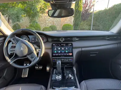 Maserati Quattroporte 3.8 V8 Trofeo — Berline prestige 580 ch, très peu kilométrée — Miniature 9