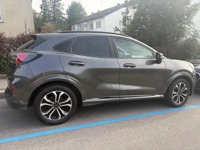 Ford Puma 1.0 EcoBoost ST-Line — SUV compact agile et économe, 54 500 km seulement — côté