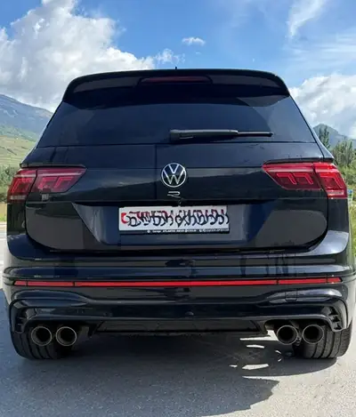 VW Tiguan 2.0 TSI R DSG — SUV dynamique 319 ch, faible kilométrage — intérieur