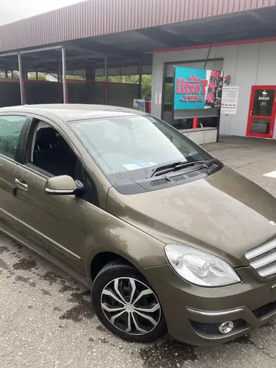 Mercedes-Benz Classe B 200 — Monospace compact fiable, 74'000 km, boîte automatique CVT — vista esterna