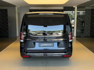 Mercedes-Benz V 300 d Long Exclusive 4Matic — Monospace Premium, Très Faible Kilométrage — Armaturenbrett