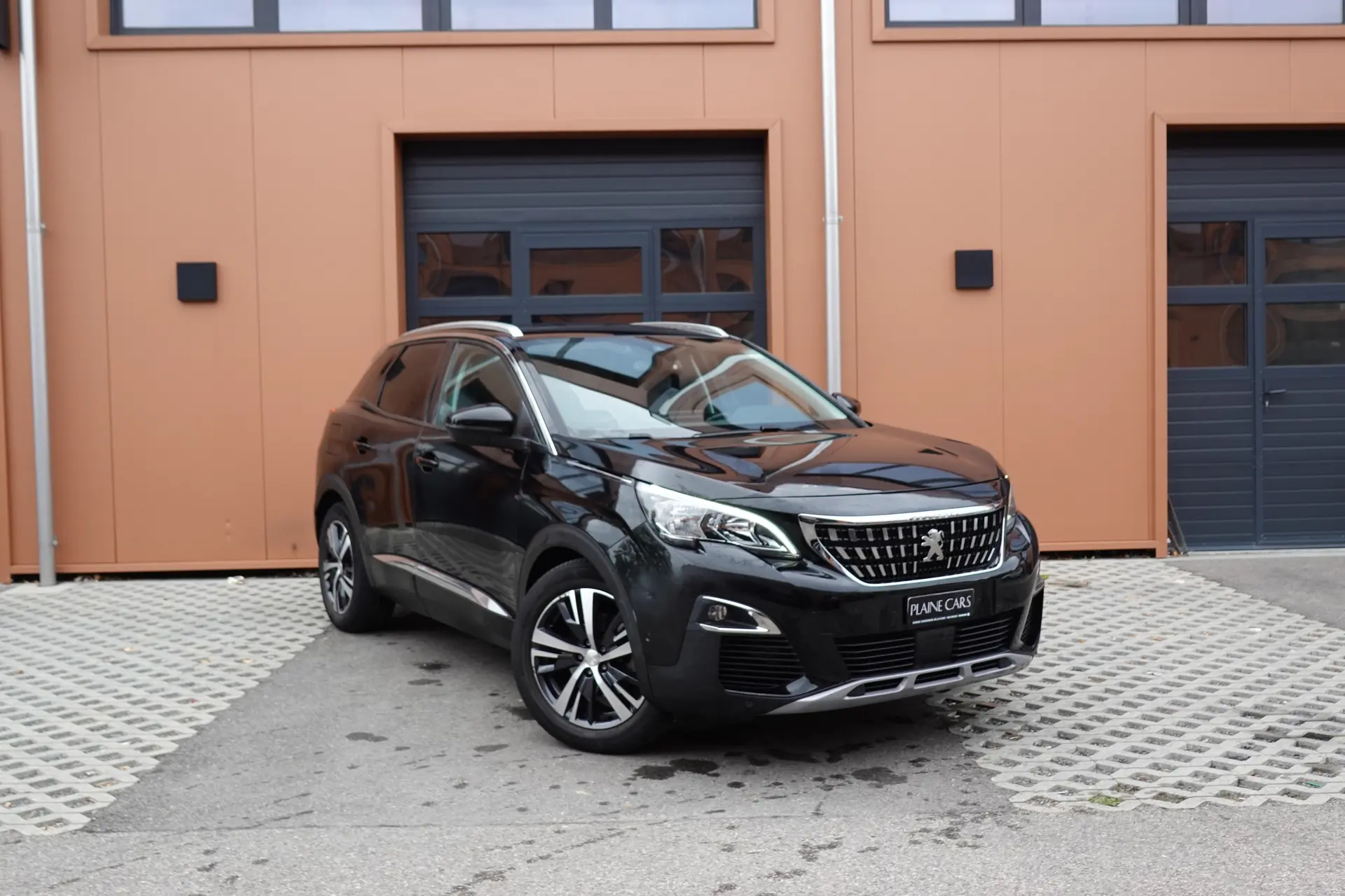 Peugeot 3008 1.2 PureTech — SUV polyvalent, toit panoramique, faible consommation