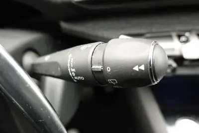 Peugeot 3008 1.2 PureTech — SUV polyvalent, toit panoramique, faible consommation — Thumbnail 16