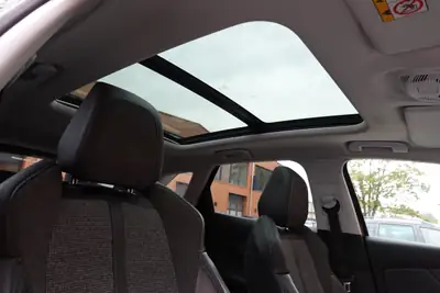Peugeot 3008 1.2 PureTech — SUV polyvalent, toit panoramique, faible consommation — Thumbnail 22
