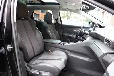 Peugeot 3008 1.2 PureTech — SUV polyvalent, toit panoramique, faible consommation — Thumbnail 24