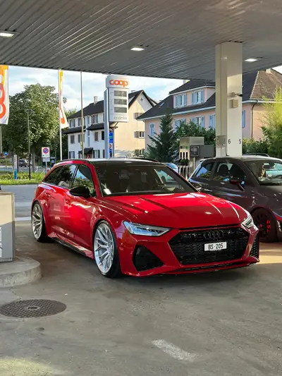 Audi RS6 Avant 4.0 V8 TFSI — Performance extrême, 32000 km seulement — Außenansicht