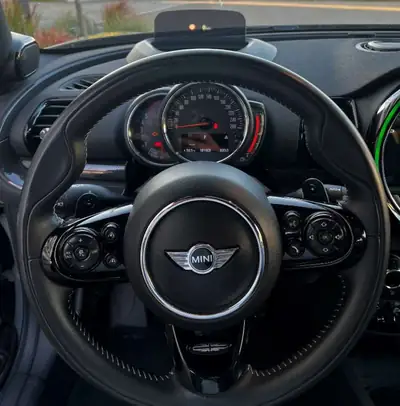 MINI Clubman 2.0 SD Cooper ALL4 — Break premium diesel, entretien complet, toit panoramique — vista posteriore