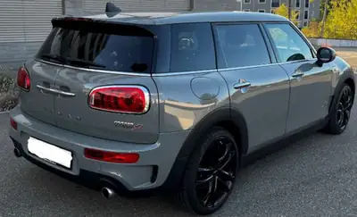 MINI Clubman 2.0 SD Cooper ALL4 — Break premium diesel, entretien complet, toit panoramique — Miniatura 9