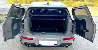 MINI Clubman 2.0 SD Cooper ALL4 — Break premium diesel, entretien complet, toit panoramique — Miniatura 12