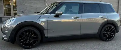 MINI Clubman 2.0 SD Cooper ALL4 — Break premium diesel, entretien complet, toit panoramique — Miniatura 15