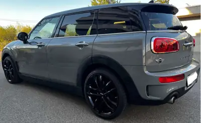 MINI Clubman 2.0 SD Cooper ALL4 — Break premium diesel, entretien complet, toit panoramique — Miniatura 14