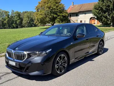 BMW 520i M Sport 2024 — Berline premium hybride légère, 16'000 km seulement — exterior view
