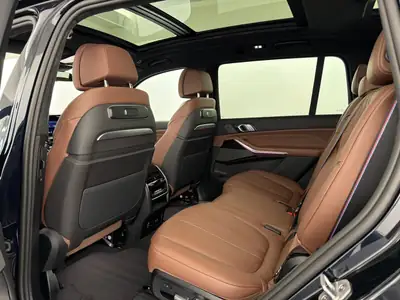 BMW X7 xDrive 48 M60i M Sport Pro 2025 — Luxe 7 places, motorisation hybride 530 ch — détail