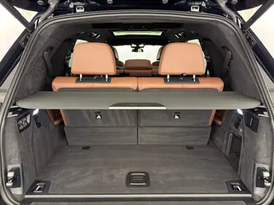 BMW X7 xDrive 48 M60i M Sport Pro 2025 — Luxe 7 places, motorisation hybride 530 ch — Miniature 8