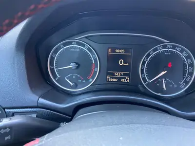 Skoda Octavia 2.0 TFSI 200 RS — Berline sportive affirmée, 176'000 km — Miniature 7