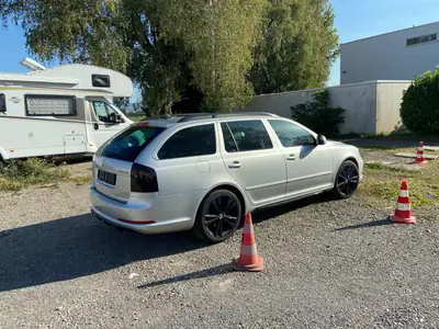 Skoda Octavia 2.0 TFSI 200 RS — Berline sportive affirmée, 176'000 km — Miniature 9
