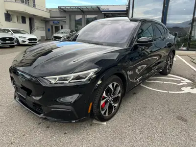 Ford Mustang MACH-E AWD 91 kWh — SUV électrique haute performance, 91'300 km — Innenraum