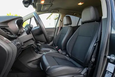 Opel Mokka X 1.4i Turbo 4WD — SUV compact performant, sans sinistre — Miniature 10