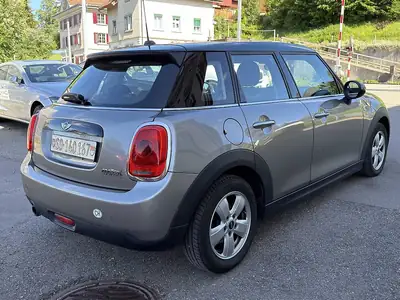 MINI Cooper 1.5i — Citadine dynamique, 89'000 km, essence manuelle — rear view