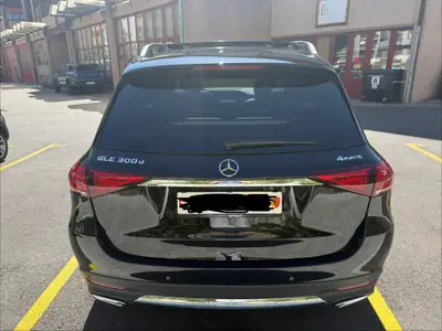 Mercedes-Benz GLE 300 d 4MATIC — SUV premium diesel, 38 400 km seulement — arrière