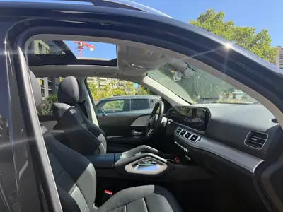 Mercedes-Benz GLE 300 d 4MATIC — SUV premium diesel, 38 400 km seulement — tableau de bord