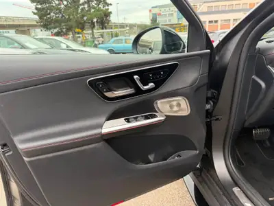Mercedes-Benz GLC 43 AMG Coupé — Performance hybride 421 ch, 4Matic, finition premium — Miniature 11