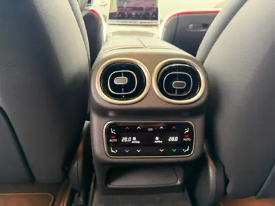 Mercedes-Benz GLC 43 AMG Coupé — Performance hybride 421 ch, 4Matic, finition premium — Miniature 20