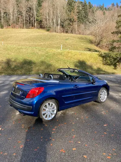 Peugeot 207 Cabriolet 1.6 Sport — Décapotable élégante, parfait état, 98 500 km — arrière