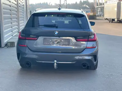 BMW 330e xDrive — Berline familiale hybride rechargeable, 45 550 km seulement — détail