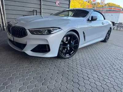 BMW M850i xDrive Cabriolet — Coupé sport décapotable, 530 ch, équipement premium — Miniatur 8