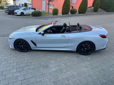 BMW M850i xDrive Cabriolet — Coupé sport décapotable, 530 ch, équipement premium — Miniatur 7
