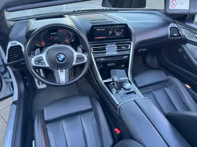 BMW M850i xDrive Cabriolet — Coupé sport décapotable, 530 ch, équipement premium — Miniatur 11