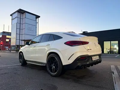 Mercedes-Benz GLE 53 AMG 4matic+ — SUV performant hybride, 112'000 km, blanc élégant — Miniature 9