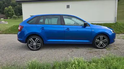 Skoda Rapid 1.4 TSI Ambition DSG — Break économique, entretien impeccable, toit panoramique — Außenansicht