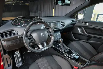 Peugeot 308 SW 1.2 THP Allure — Break pratique, toit panoramique, véhicule sans sinistre — Miniatur 13