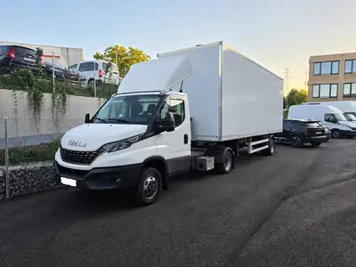 IVECO Daily 50C18T Hi-Matic — Tracteur semi-remorque performant, 30000 km seulement — Außenansicht
