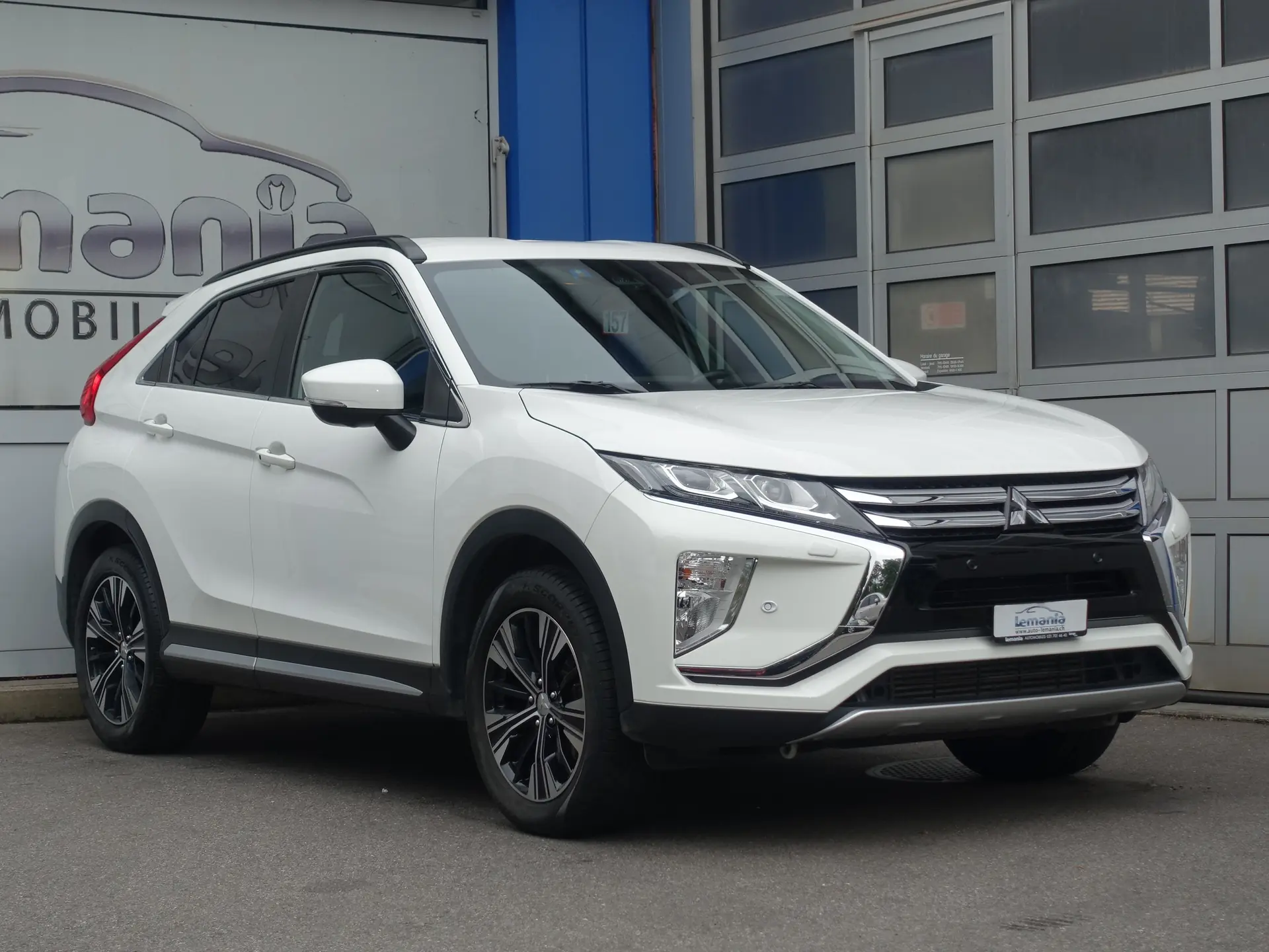 Mitsubishi Eclipse Cross 1.5 T-Mivec Style 4WD — SUV compact polyvalent, seulement 72 400 km — vista esterna