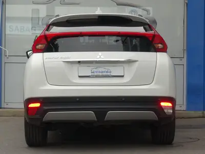 Mitsubishi Eclipse Cross 1.5 T-Mivec Style 4WD — SUV compact polyvalent, seulement 72 400 km — Miniatura 8