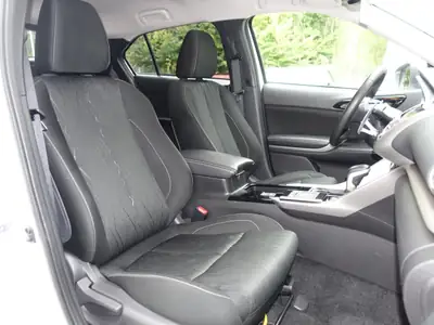 Mitsubishi Eclipse Cross 1.5 T-Mivec Style 4WD — SUV compact polyvalent, seulement 72 400 km — Miniatura 11