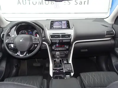 Mitsubishi Eclipse Cross 1.5 T-Mivec Style 4WD — SUV compact polyvalent, seulement 72 400 km — Miniatura 15