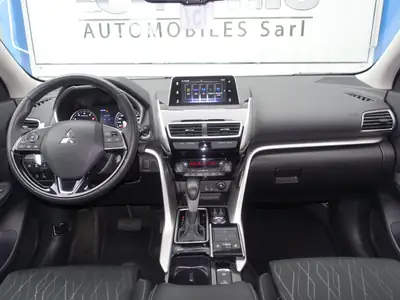 Mitsubishi Eclipse Cross 1.5 T-Mivec Style 4WD — SUV compact polyvalent, seulement 72 400 km — Miniatura 14