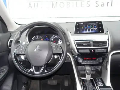 Mitsubishi Eclipse Cross 1.5 T-Mivec Style 4WD — SUV compact polyvalent, seulement 72 400 km — Miniatura 13