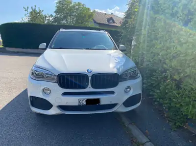BMW X5 40d xDrive — SUV premium diesel, 212 000 km, sans sinistre — rear view