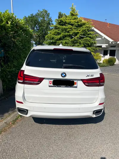 BMW X5 40d xDrive — SUV premium diesel, 212 000 km, sans sinistre — interior