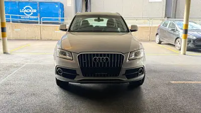 Audi Q5 2.0 TFSI Quattro — SUV premium entretenu, 224 ch dynamiques — exterior view