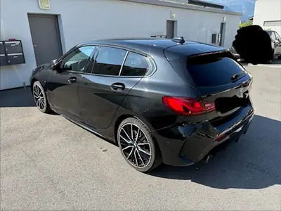 BMW 120i M Sport Pro — Berline dynamique, 74000 km, moteur 1.998 cc — vista posteriore