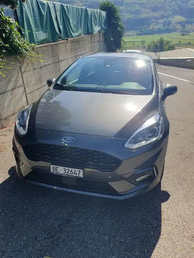 Ford Fiesta 1.0 EcoBoost Hybrid ST-Line — Citycar économe et dynamique de 2021 — côté