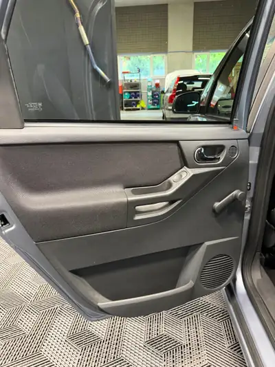 Opel Meriva 1.8i 16V Enjoy — Monospace compact fiable, entretien soigné — Miniature 14
