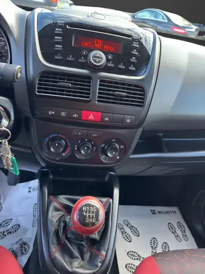 Fiat Doblò 1.4 T-jet Dynamic — Monospace polyvalent, entretien certifié — Miniatura 13