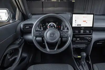 Toyota Yaris Cross 1.5 e-CVT — Hybride compact, neuf avec 9900 km seulement — Miniatur 16